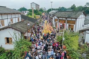 亚历山大：从霍姆格伦来到球队的第一天起 他就是如此的特别